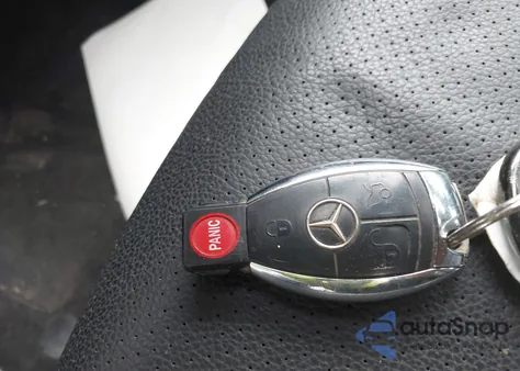 2008 Mercedes-Benz E 350 4Matic из США, поврежденный, VIN WDBUH87XX8B331162